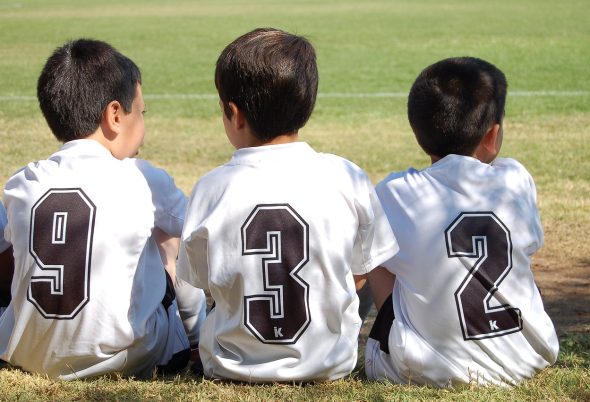 Cómo desarrollar la confianza en niños futbolistas