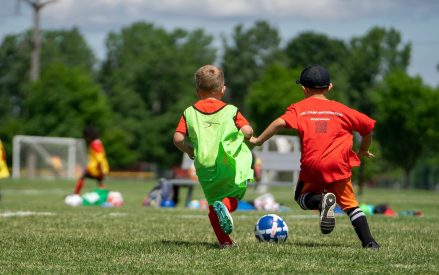 Cómo enseñar a los niños a jugar en diferentes posiciones